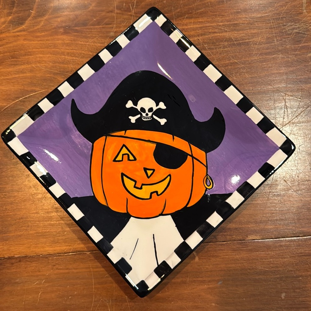 NWOT Mesa Home Products Pumpkin Pirate Jack O Lantern Halloween Square Plate